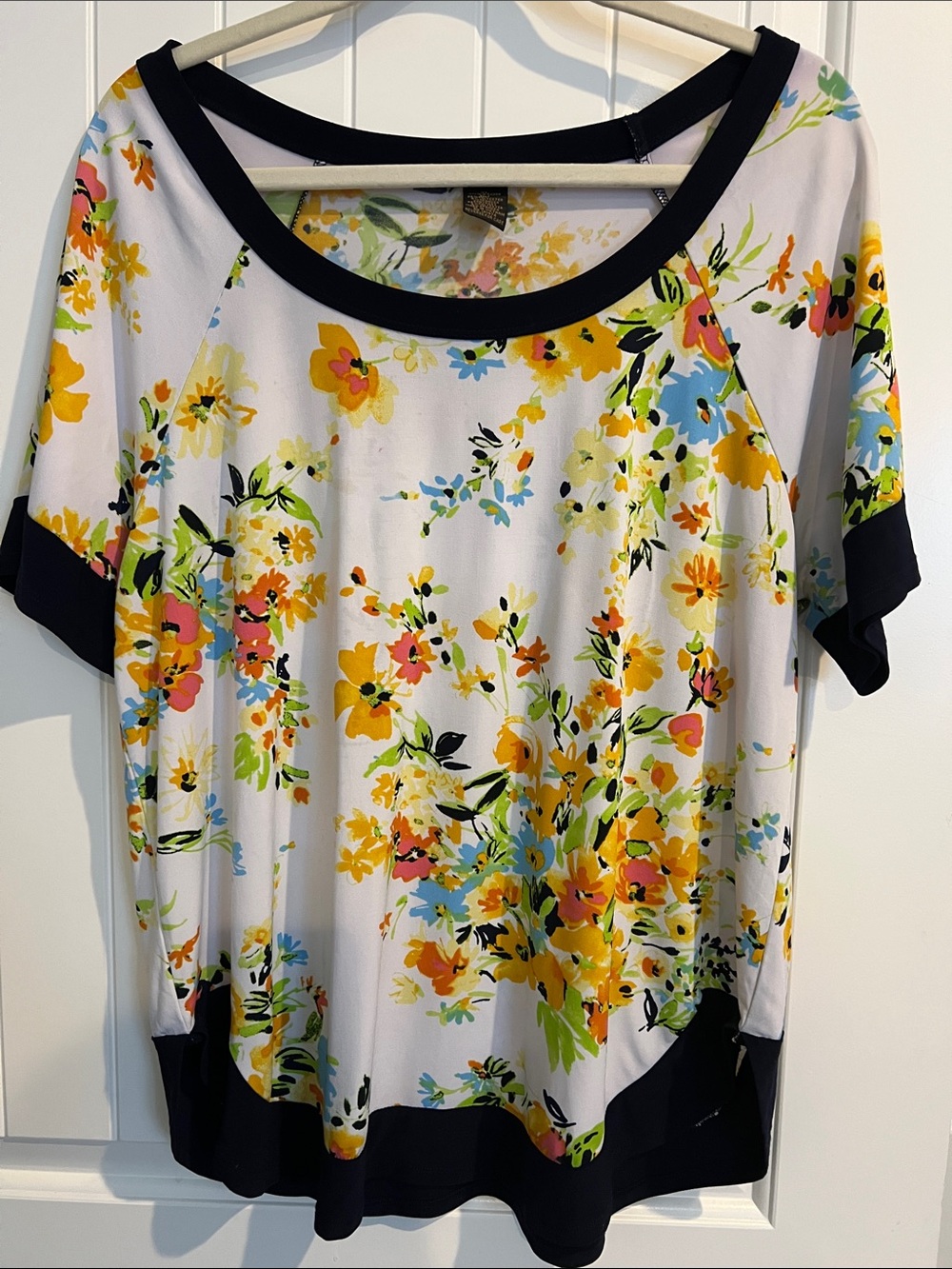 Floral Scoop-Neck Women’s Top in White and Yellow